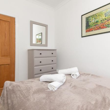 Pass The Keys Stylish 2 Bed Central Bath Apartment With Parking Eksteriør billede