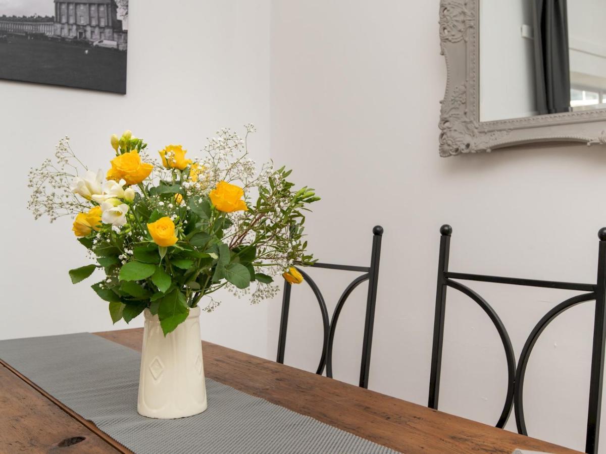 Pass The Keys Stylish 2 Bed Central Bath Apartment With Parking Eksteriør billede