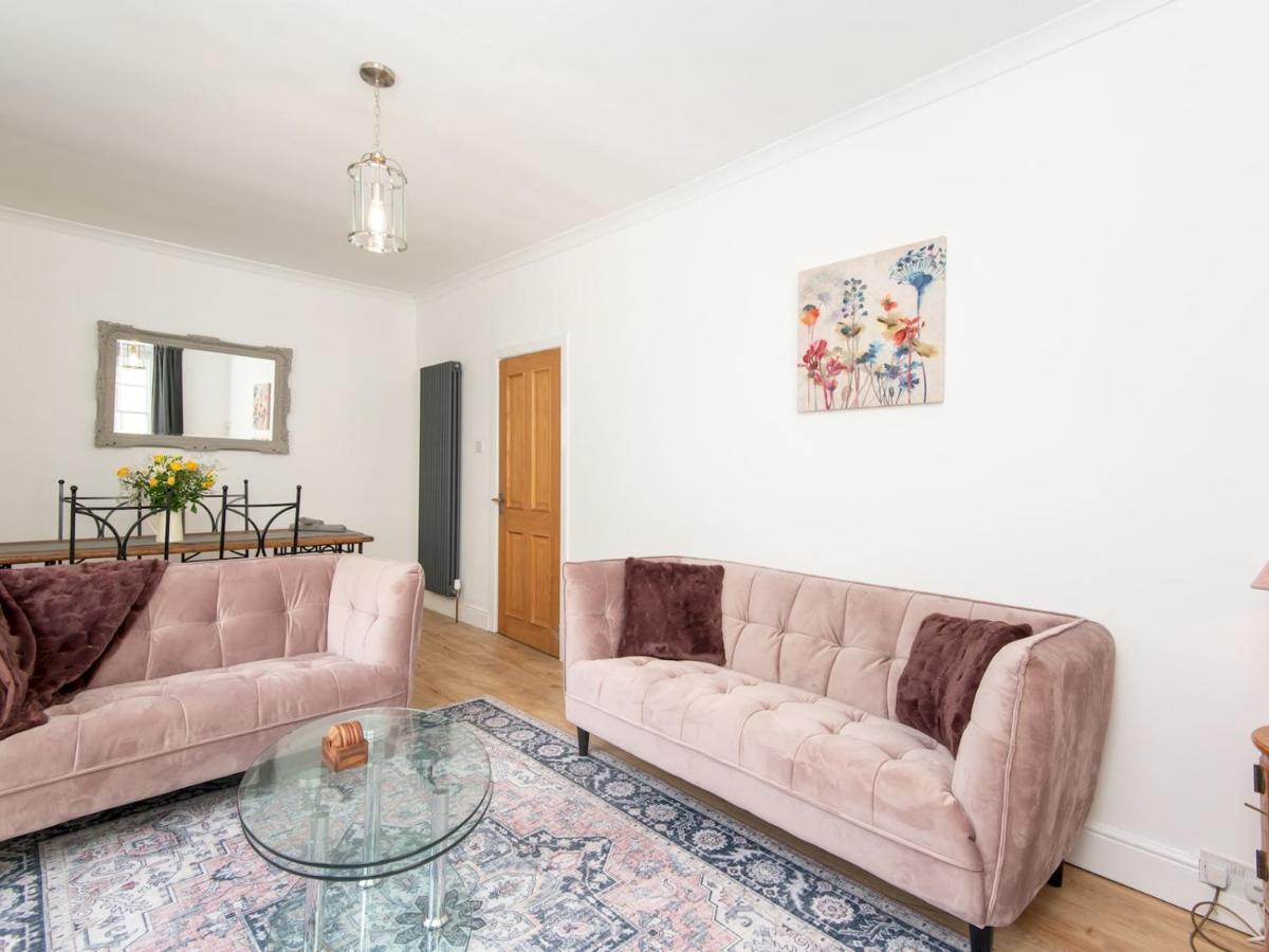 Pass The Keys Stylish 2 Bed Central Bath Apartment With Parking Eksteriør billede
