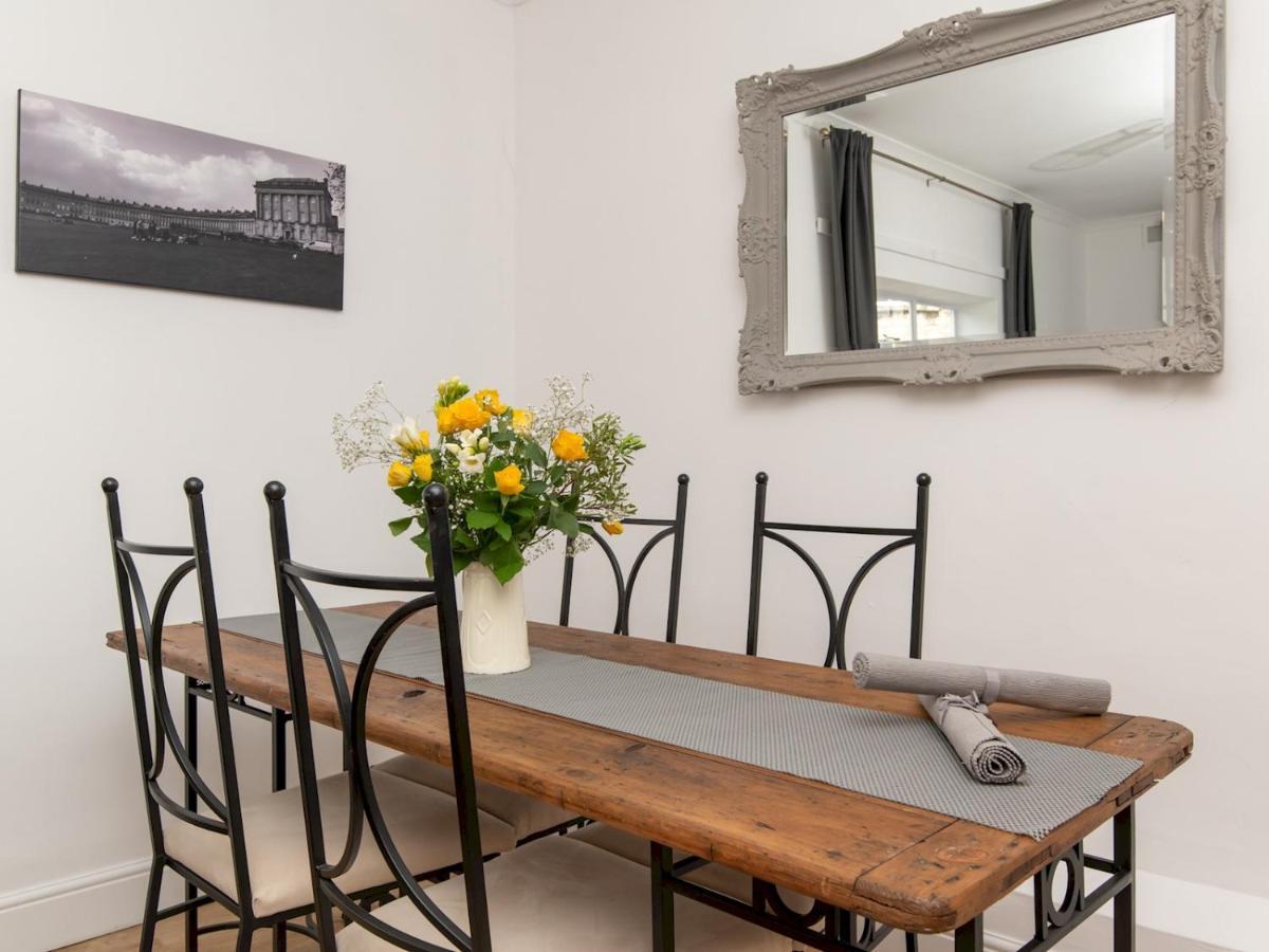 Pass The Keys Stylish 2 Bed Central Bath Apartment With Parking Eksteriør billede
