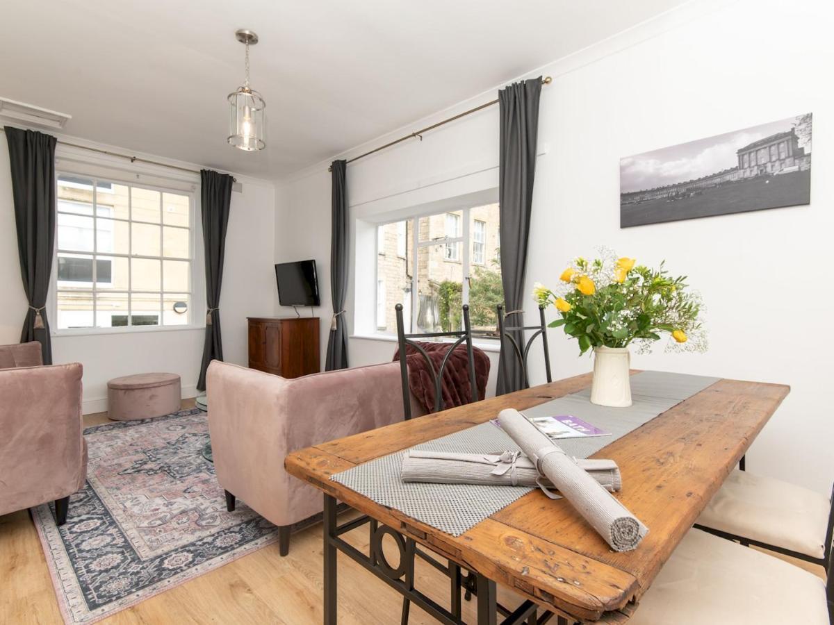Pass The Keys Stylish 2 Bed Central Bath Apartment With Parking Eksteriør billede