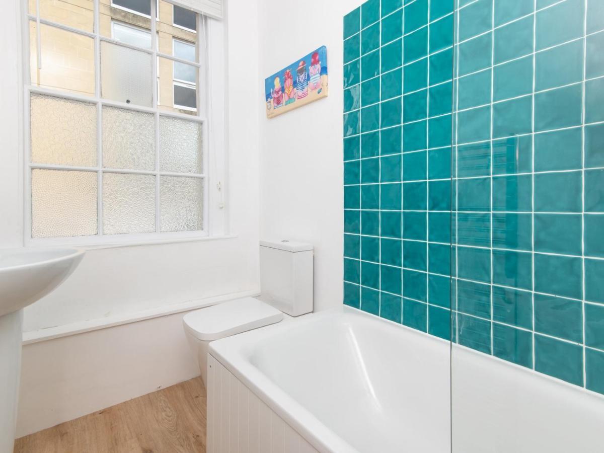 Pass The Keys Stylish 2 Bed Central Bath Apartment With Parking Eksteriør billede