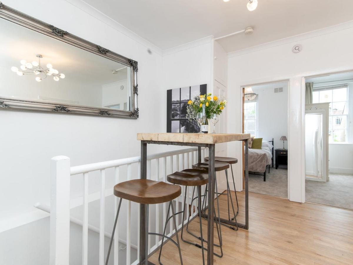 Pass The Keys Stylish 2 Bed Central Bath Apartment With Parking Eksteriør billede
